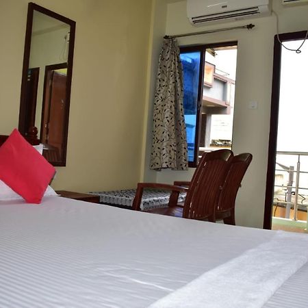 Hotel Lovely Inn ! Puri Пури Экстерьер фото