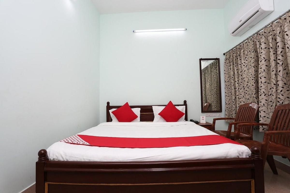 Hotel Lovely Inn ! Puri Пури Экстерьер фото