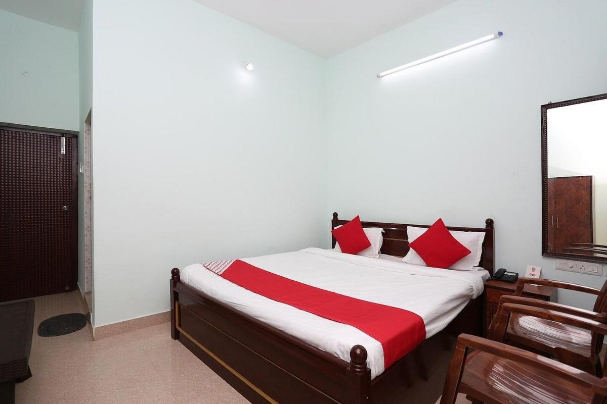 Hotel Lovely Inn ! Puri Пури Экстерьер фото